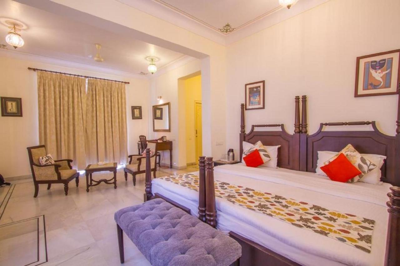 Akshay Niwas Boutique Luxury Hotel Удайпур Екстериор снимка