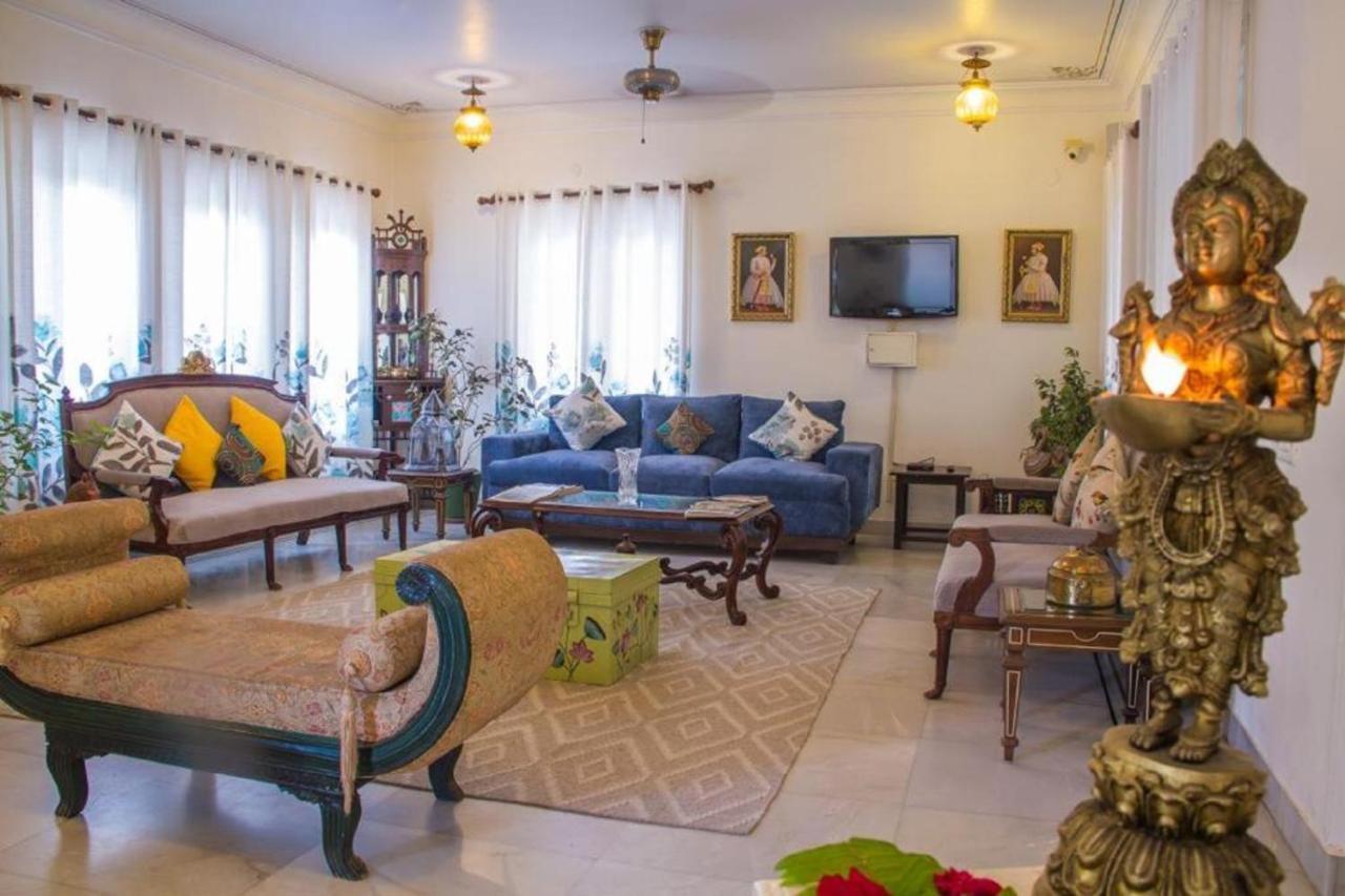 Akshay Niwas Boutique Luxury Hotel Удайпур Екстериор снимка