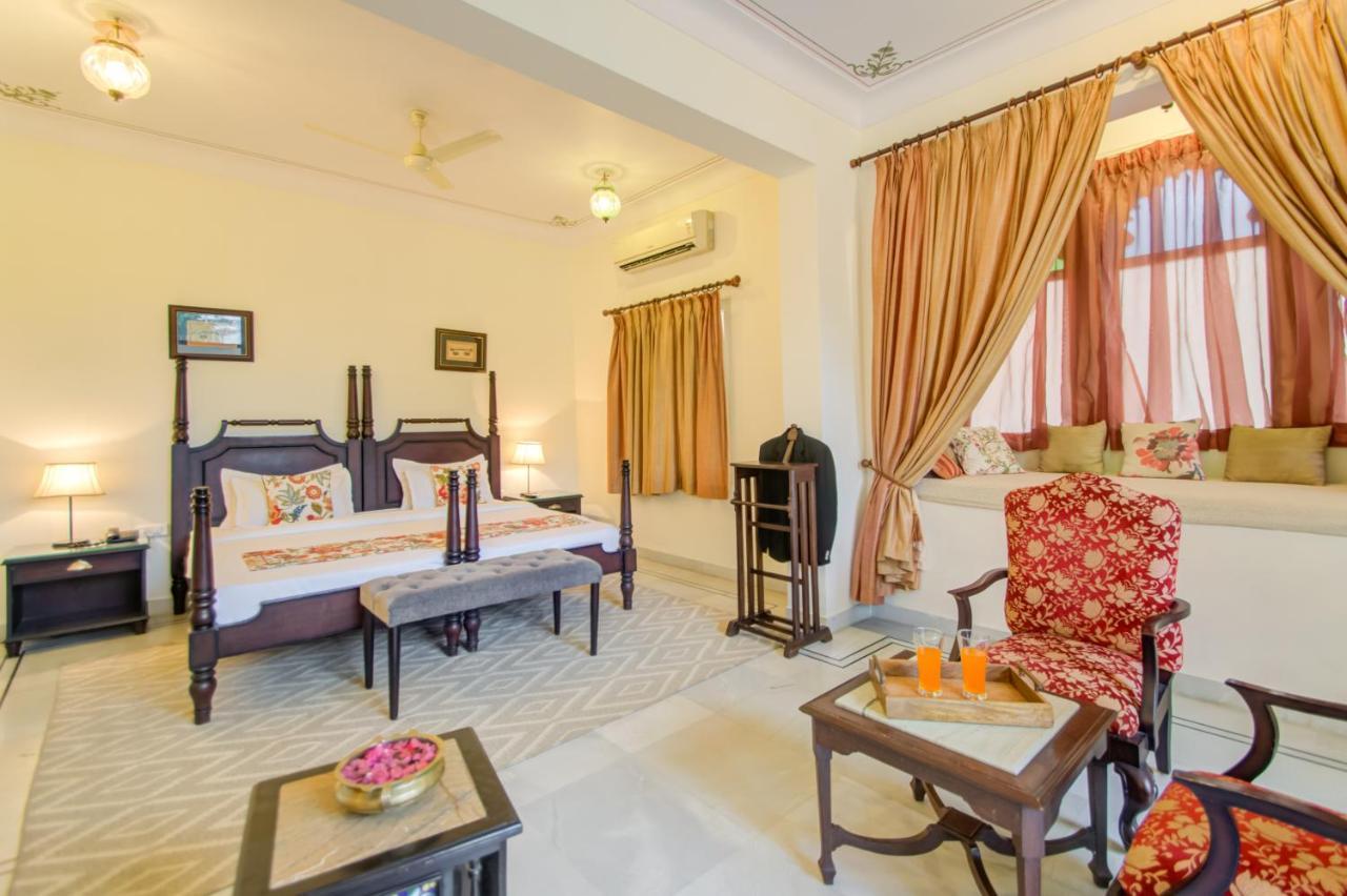 Akshay Niwas Boutique Luxury Hotel Удайпур Екстериор снимка