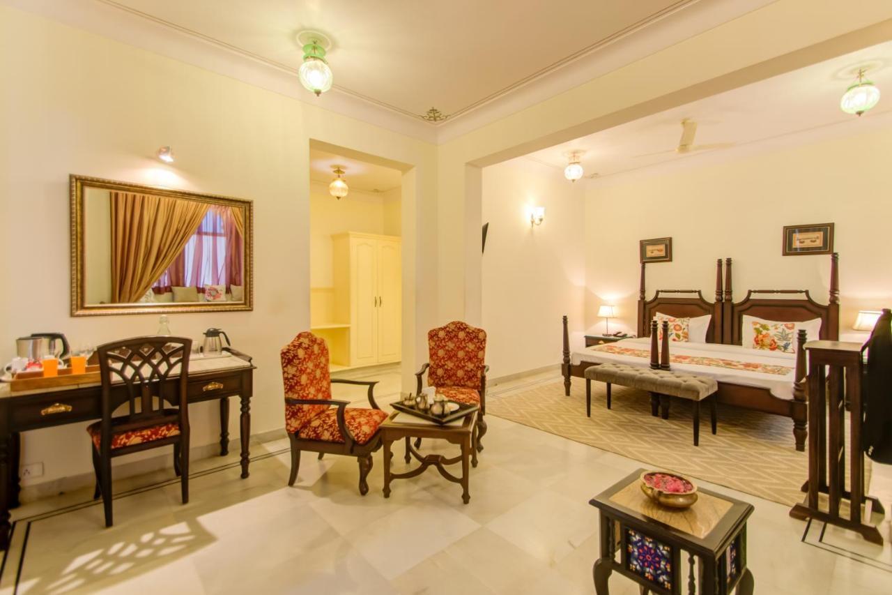 Akshay Niwas Boutique Luxury Hotel Удайпур Екстериор снимка