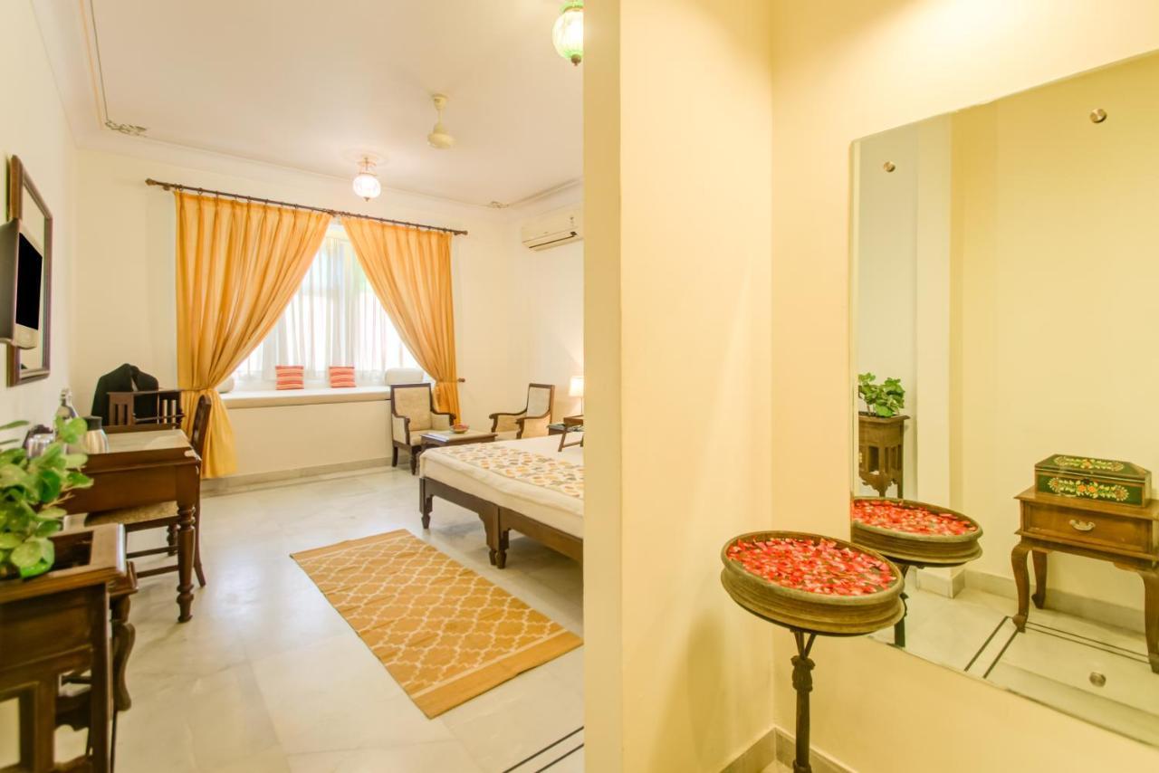 Akshay Niwas Boutique Luxury Hotel Удайпур Екстериор снимка