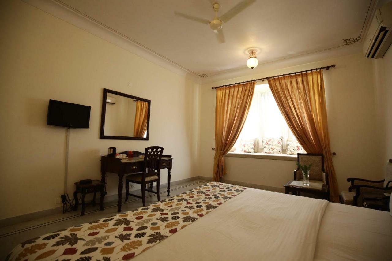 Akshay Niwas Boutique Luxury Hotel Удайпур Екстериор снимка